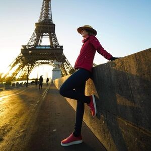 Meet your Posher, Claudine